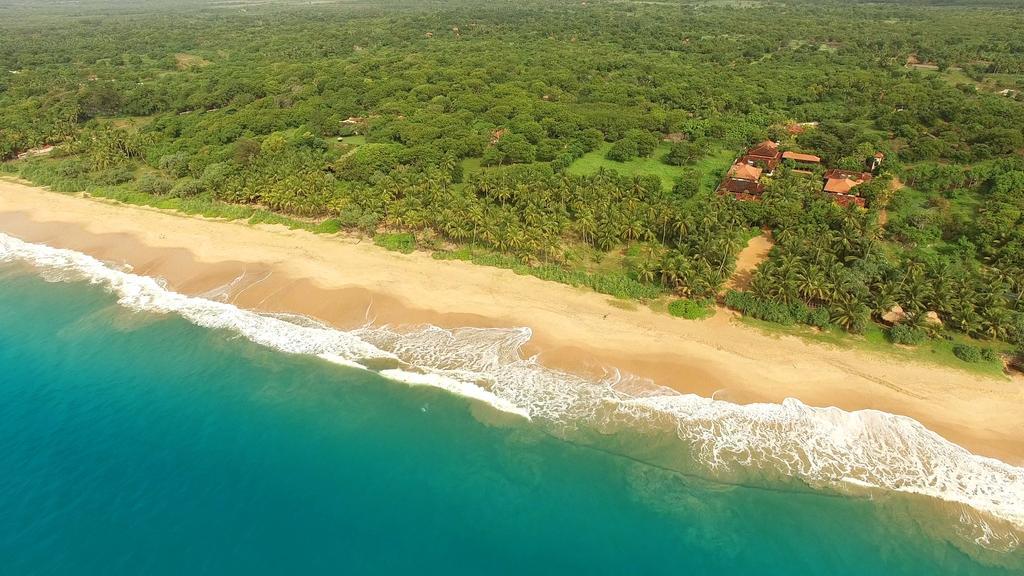 Ranna 212 Beach Resort Kahandamodara Exterior photo