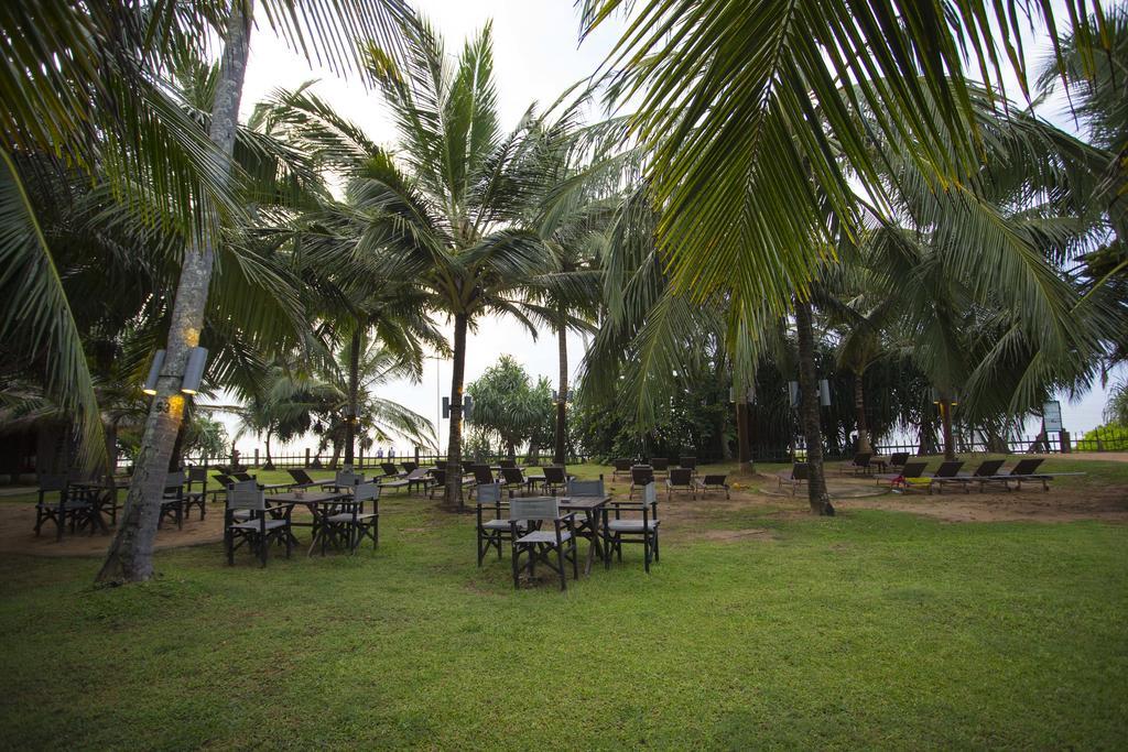 Ranna 212 Beach Resort Kahandamodara Exterior photo