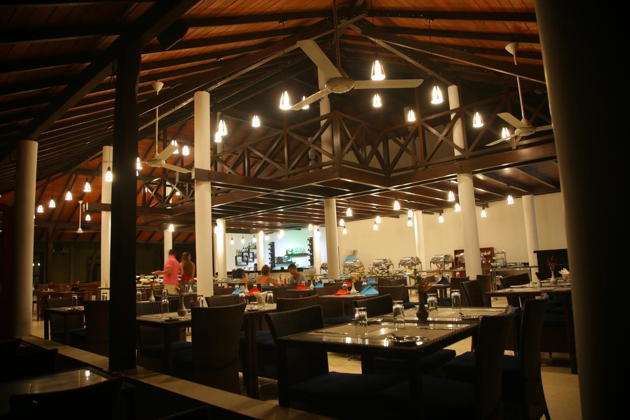 Ranna 212 Beach Resort Kahandamodara Exterior photo