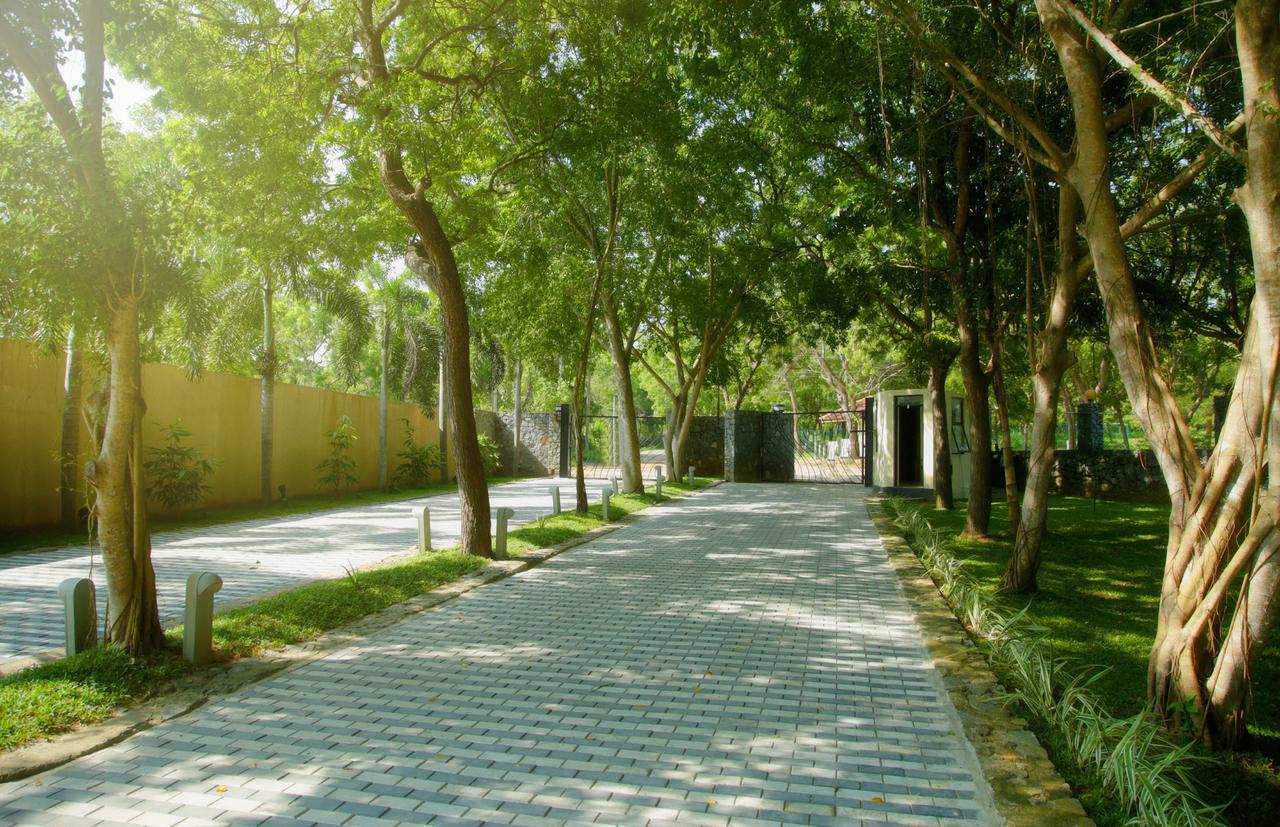 Ranna 212 Beach Resort Kahandamodara Exterior photo