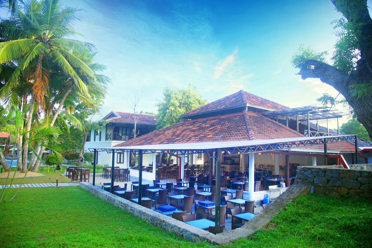 Ranna 212 Beach Resort Kahandamodara Exterior photo